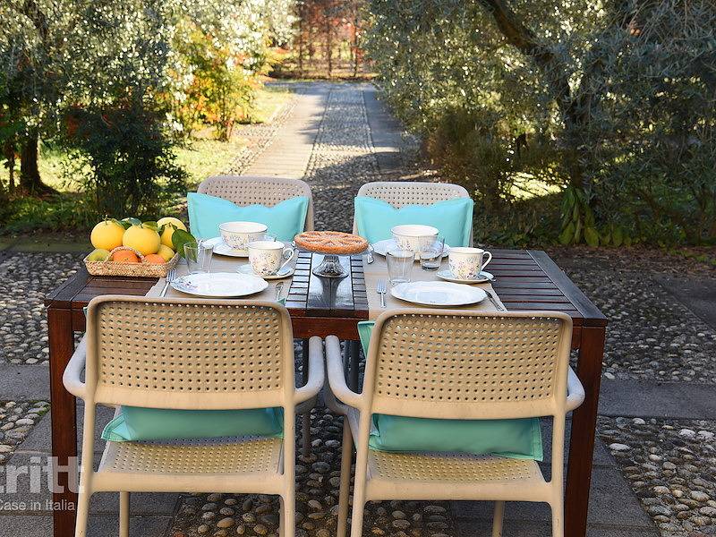 Tritt — Ferienwohnung für 6 Personen, umgeben von vielen Weinreben in Monticelli Brusati in Monticelli Brusati, Gardasee-Berge