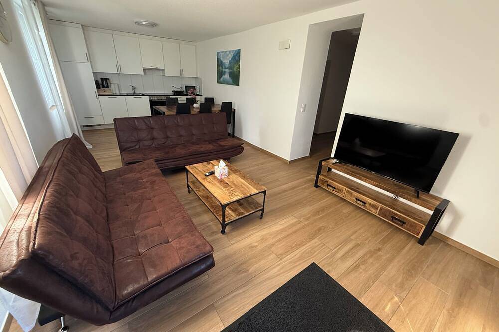 Ganze Wohnung, \"Family Suite 1\" Komfortable Ferienwohnung an Zentraler Lage in Niedergösgen, Kanton Solothurn