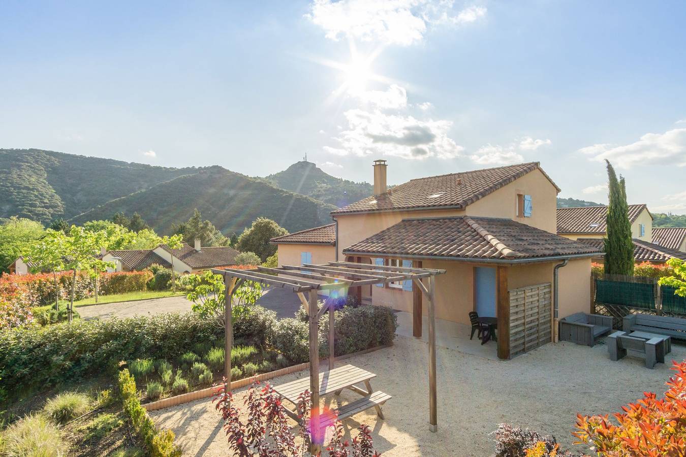 Deluxe Ardeche Villa | Villa Acacia | 4 Bedrooms | Shared Swimming Pool | Perfect for Families in Vallon-Pont-d'Arc, Ardèche