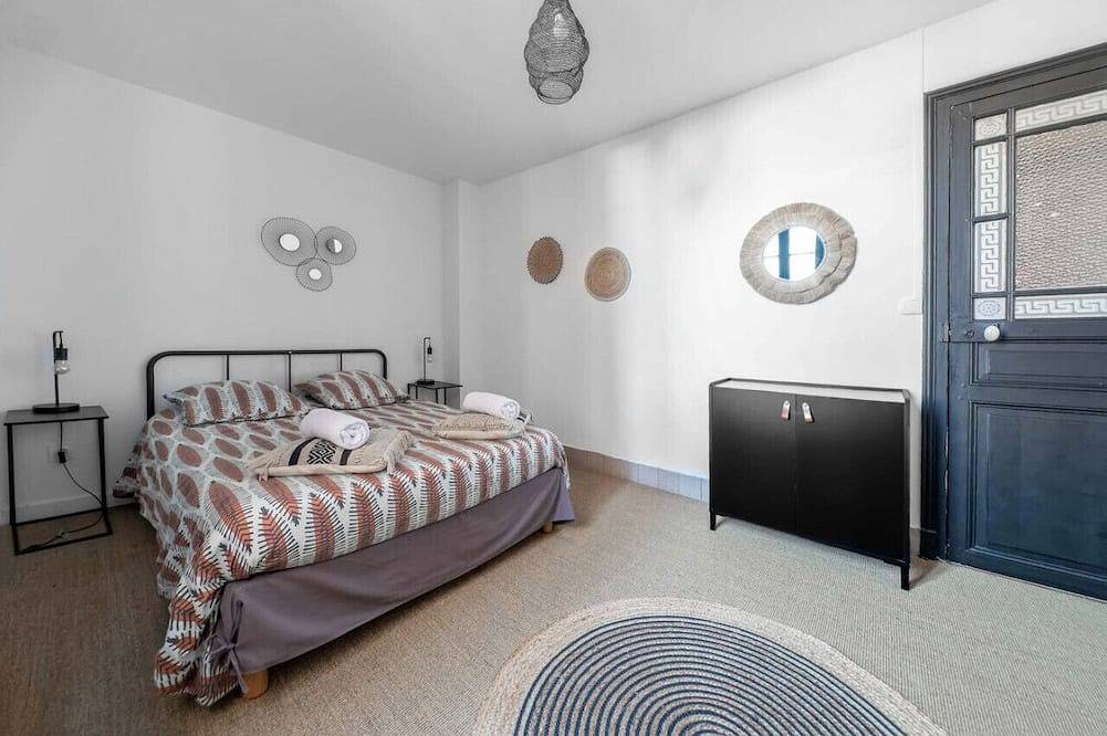 Entire apartment, Grand Appartement lumineux en centre-ville in Vichy, Vichy region