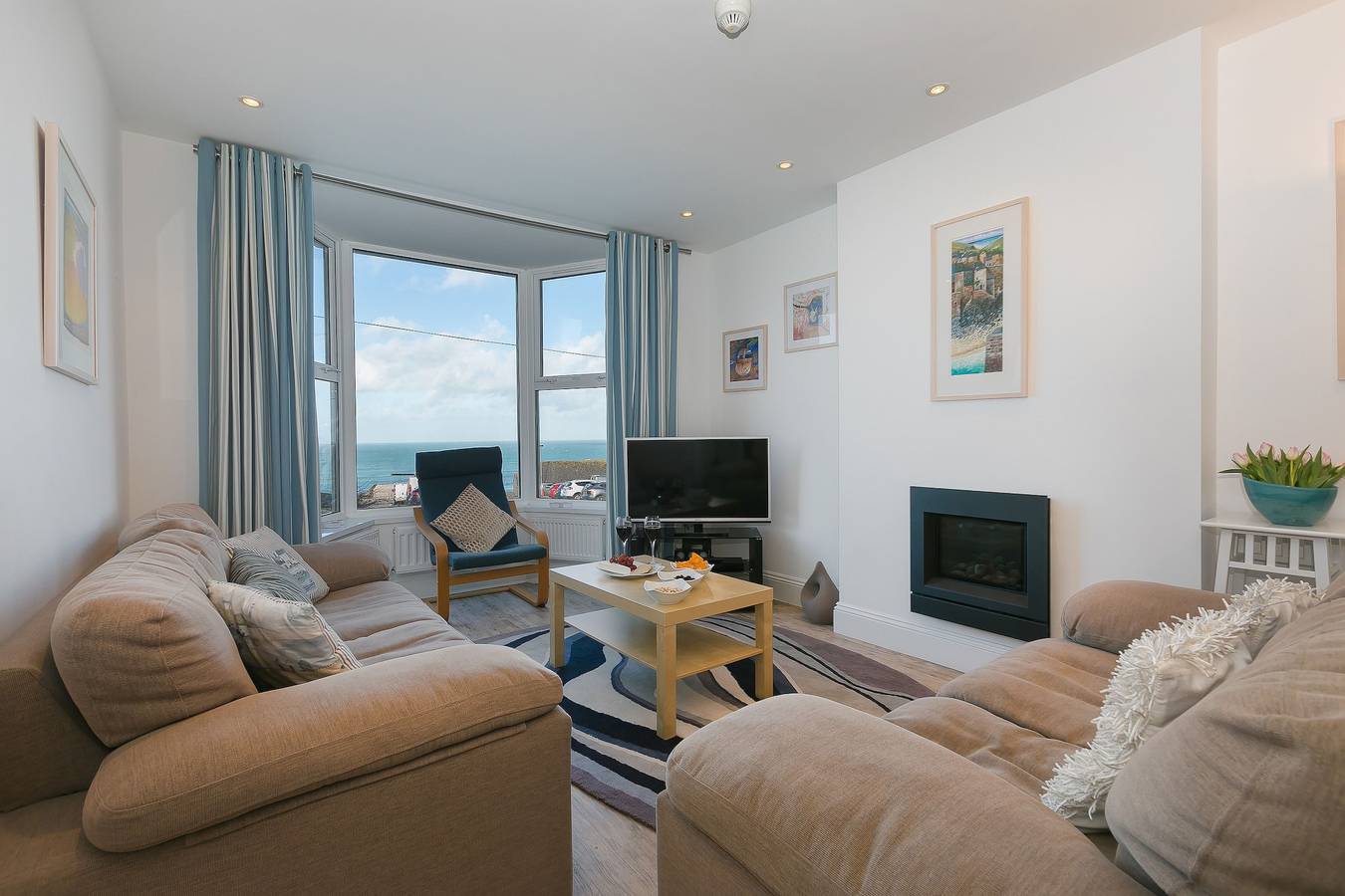Holiday Home for 10 People in St. Ives, Cornwall