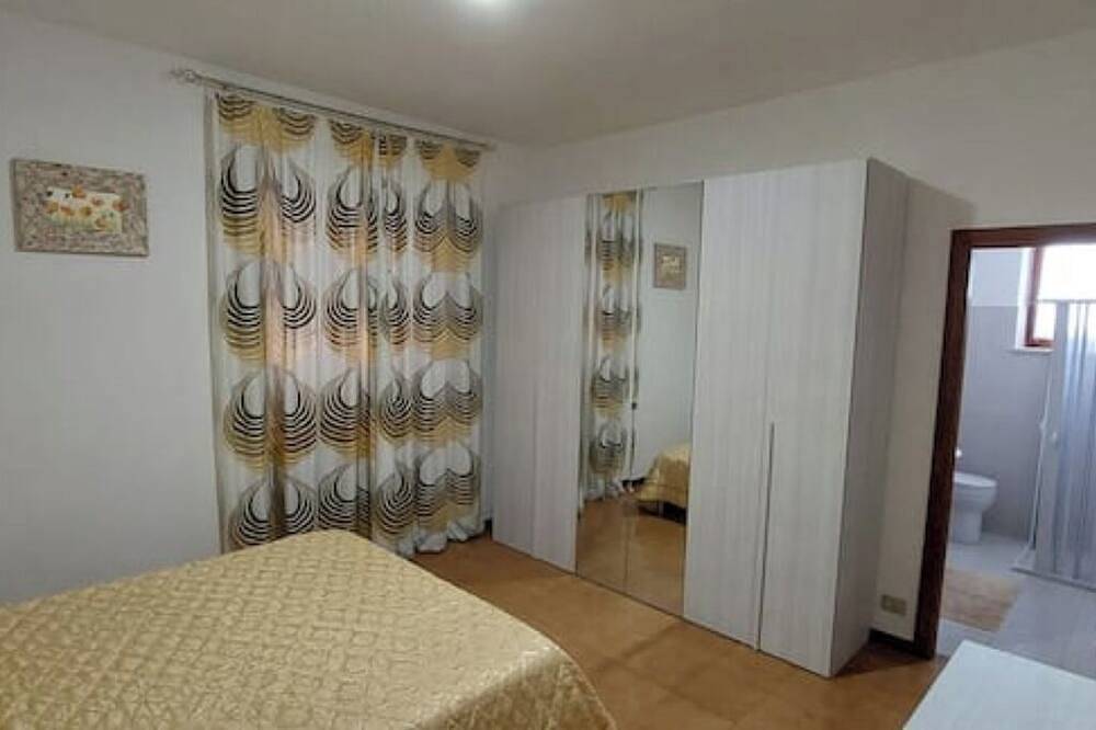 Tourist accommodation.A 7oo m exit A1 Magliano Sabina near Rome Viterbo Terni in Magliano Sabina, Rieti Provinz