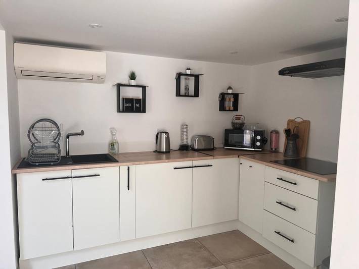 Gîte pour 12 personnes, avec jacuzzi et terrasse à Soulaire-et-Bourg