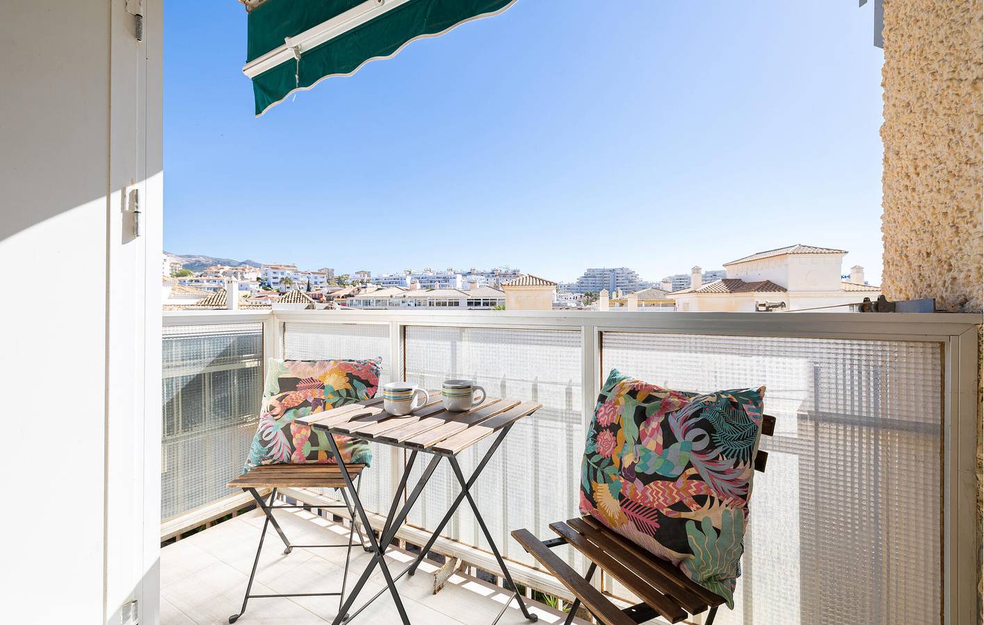 Geheel vakantieappartement, Appartement aan het strand met zwembad en terras in Benalmádena Costa, Benalmádena