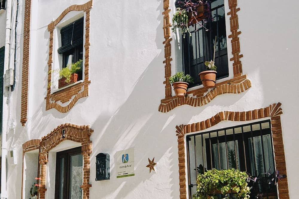 Casa Dolores \"The hairdresser in Fuenteheridos, Sierra de Aracena y Picos de Aroche