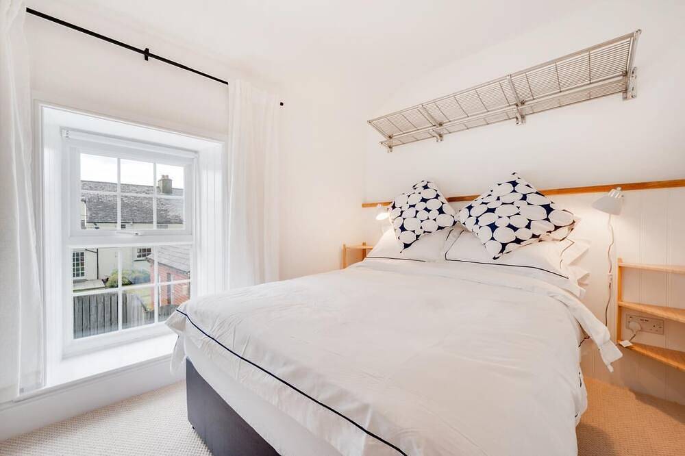 2 Bed in Aberaeron (oc-bow329) in Aberaeron, Cardigan Bay