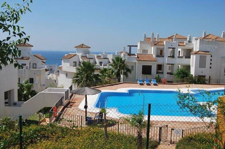 Appartement de vacances pour 6 personnes, avec balcon et jacuzzi ainsi que piscine et jardin - 1