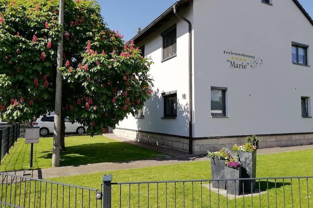 Ganze Wohnung, 65qm große barrierefreie Ferienwohnung mit Fußbodenheizung und Garten für 2 Personen plus Kind in Michelau in Oberfranken, Oberes Maintal - Coburger Land