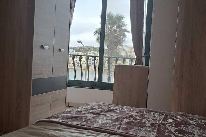 Ganze Wohnung, Seafront Apartment in St Paul's Bay in St. Paul's Bay, Insel Malta