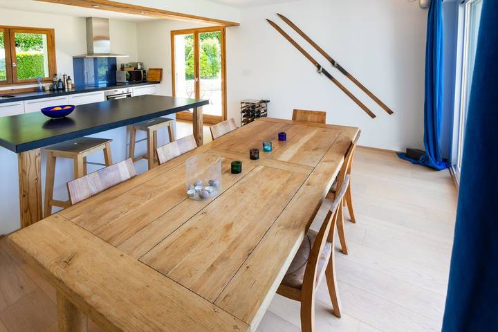 Villa pour 8 personnes, avec jardin ainsi que piscine et terrasse sur le Lac d'Annecy - 4