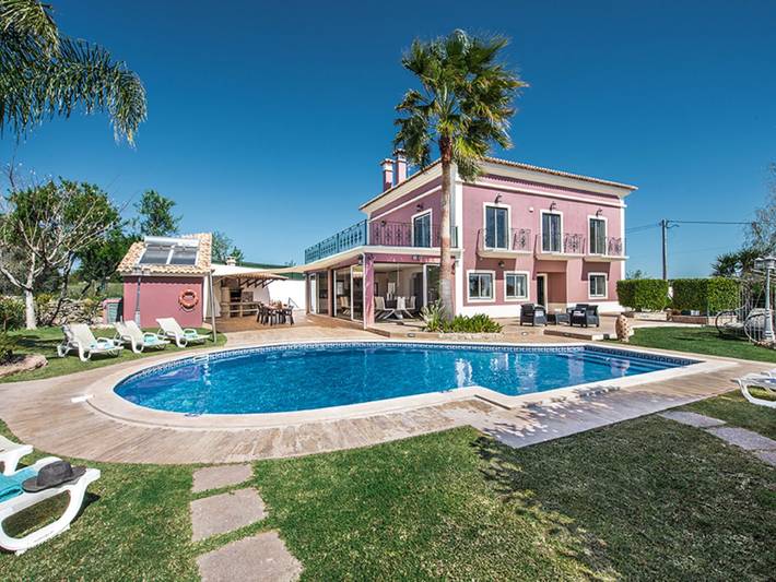 Casa de férias para 12 pessoas, com jardim e terraço e ainda vista no Algarve