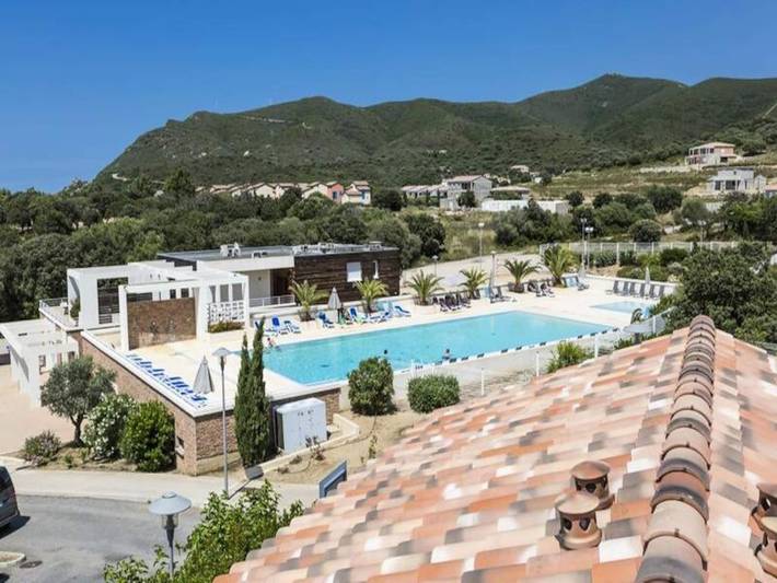 Gîte pour 4 personnes, avec piscine et terrasse, adapté aux familles à Belgodère - 4