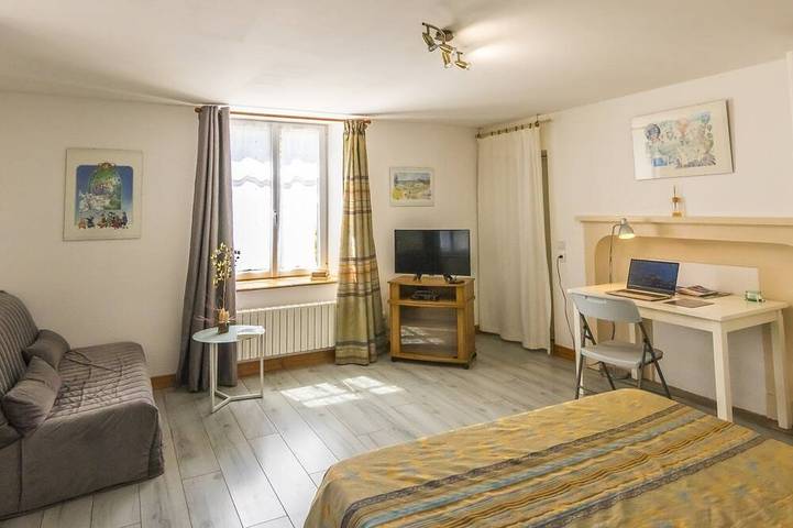 Location de vacances pour 2 personnes, avec jacuzzi et jardin dans Le Clerjus - 3