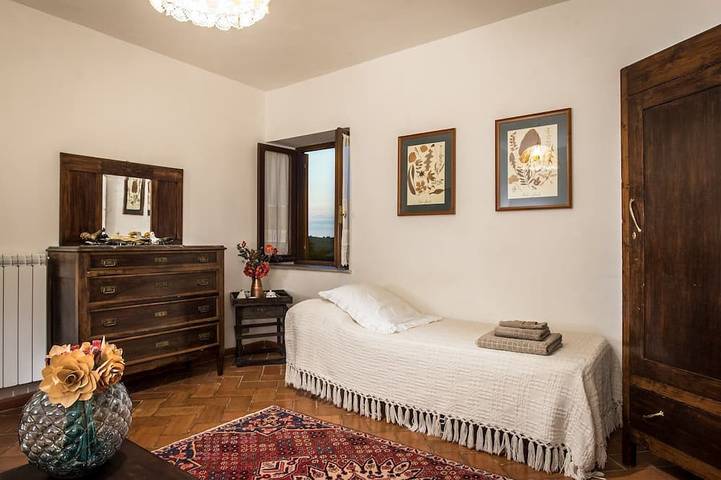 Location de vacances pour 10 personnes, avec jardin et balcon, animaux acceptés à Collevecchio - 3