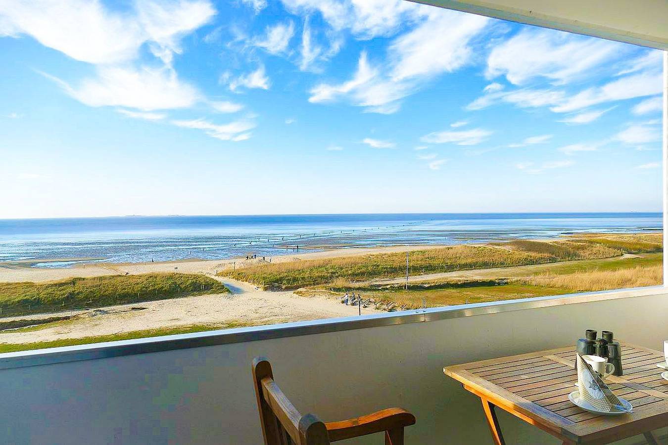 Ganze Wohnung, As23 – Ferienwohnung mit Panorama-Meerblick direkt am Sahlenburger Strand in Sahlenburg Strand, Cuxhaven