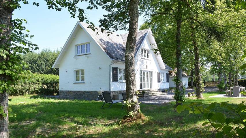 Vakantiehuis voor 8 personen, met terras en tuin in Ciney