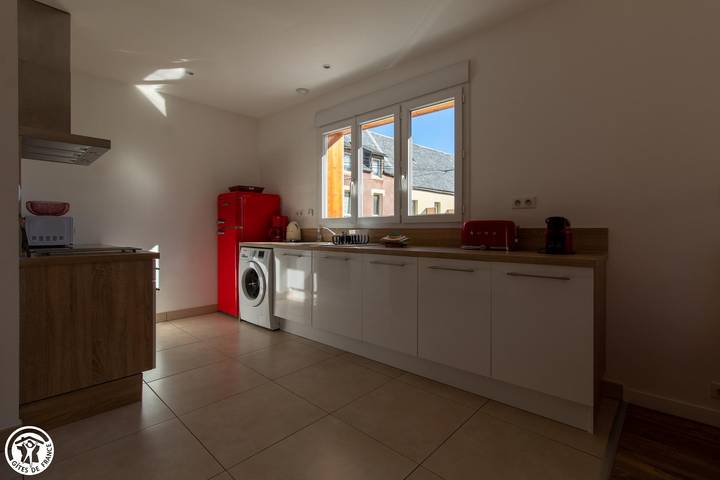 Gîte pour 4 personnes, avec jardin à Murol - 4