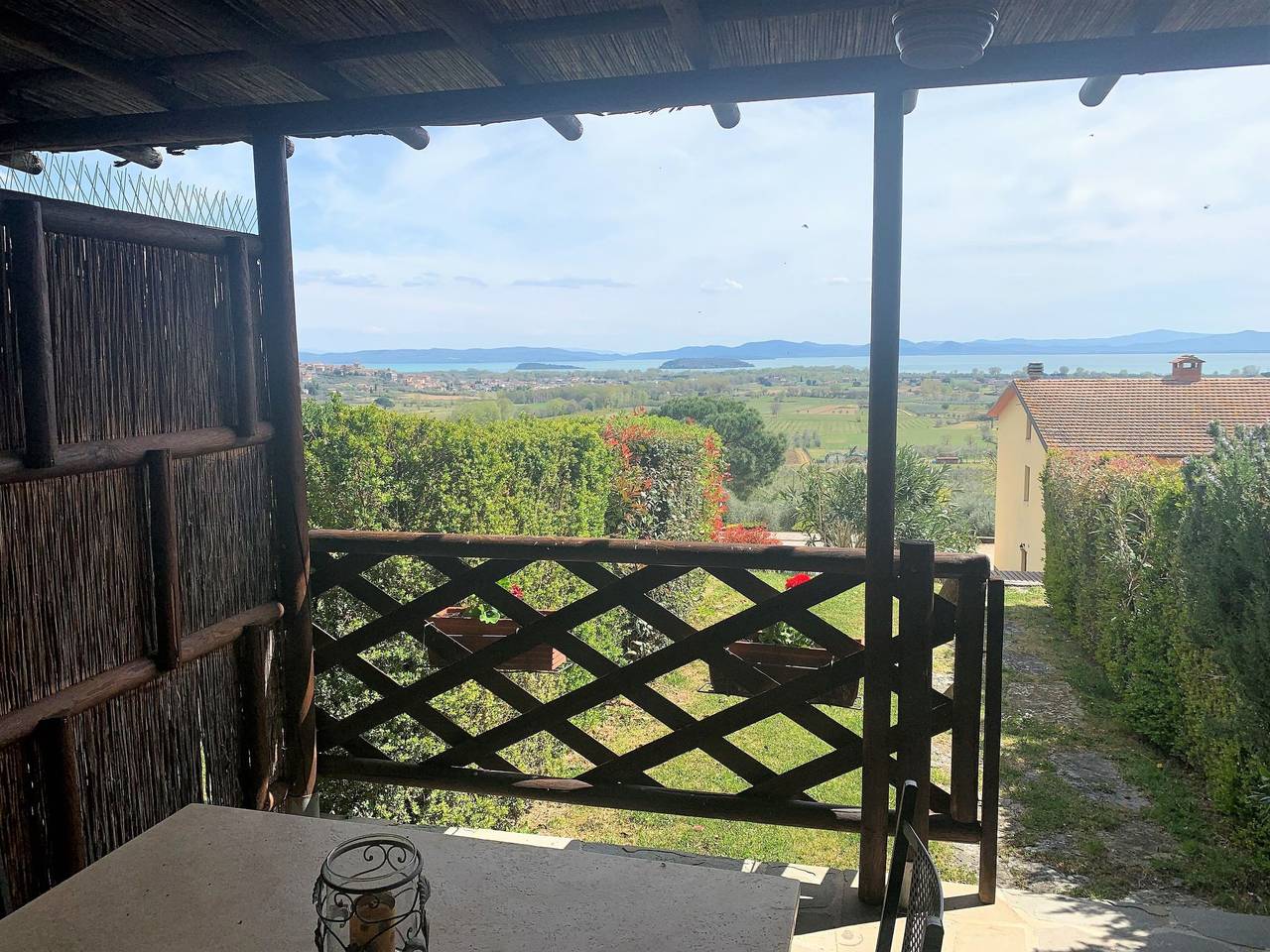 Appartement entier, Wohnung in Sanguineto mit privatem Parkplatz in Tuoro sul Trasimeno, Lac Trasimène