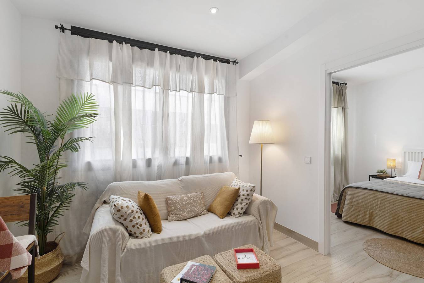 Entire apartment, Apartment Privat Sant Celoni Montseny Barcelona with Balcony and Wi-Fi. in Sant Celoni, Barcelona Province