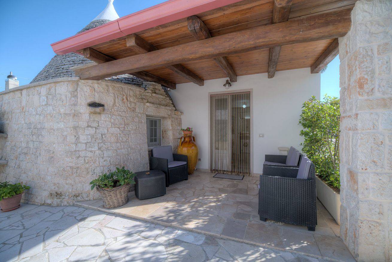 Trullo pour 2 personnes avec jardin in Locorotondo, Province de Bari