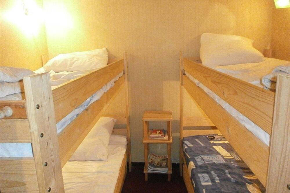 Apartamento entero, Estudio cabina 6 pers, balcón, cocina equipada in Piau-Engaly, Aragnouet