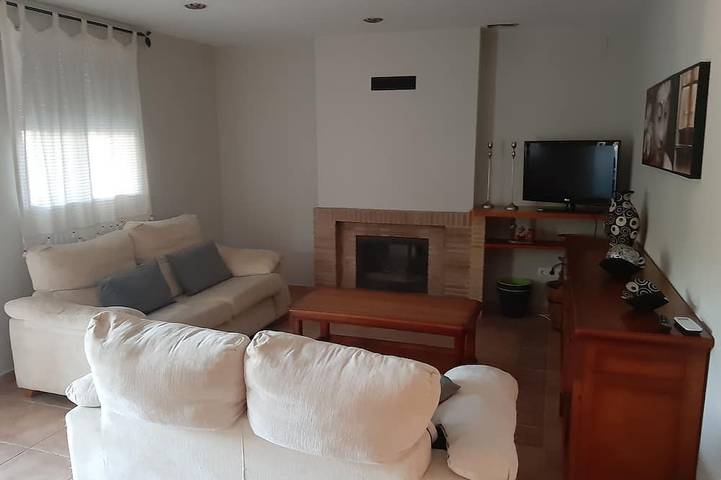 Villa In Sehr Ruhiger Urbanisierung Zu 15 Min. Valencia-Hauptstadt in Alginet, Valencia Provinz