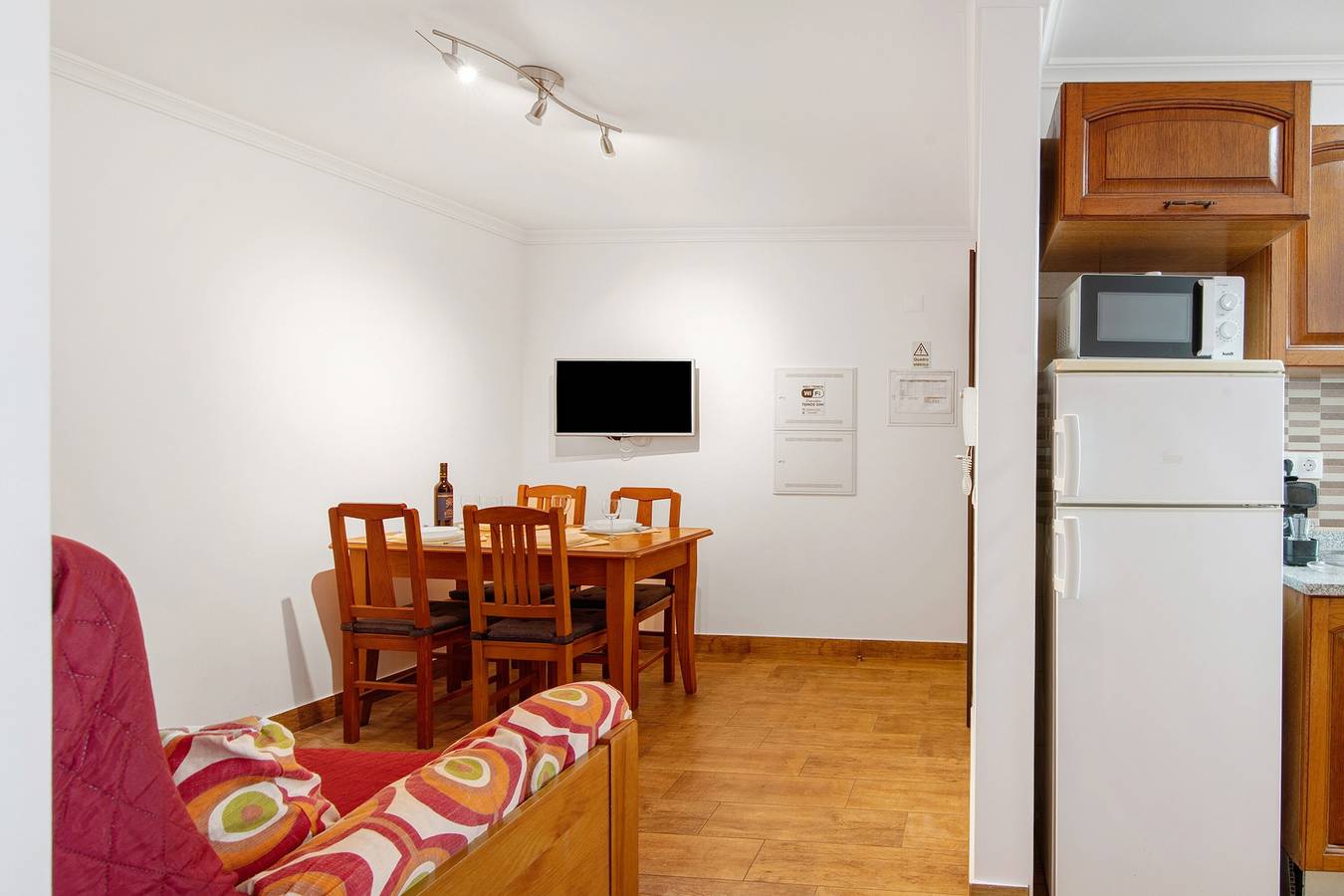 Appartement 'Dourado' met Balkon, Wi-Fi en Airconditioning, foto 6