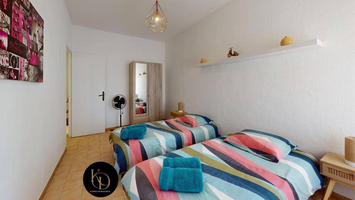 Appartement entier, "Proximité" - proche port de plaisance et commodités in Port-de-Bouc, Côte méditerranéenne (France)