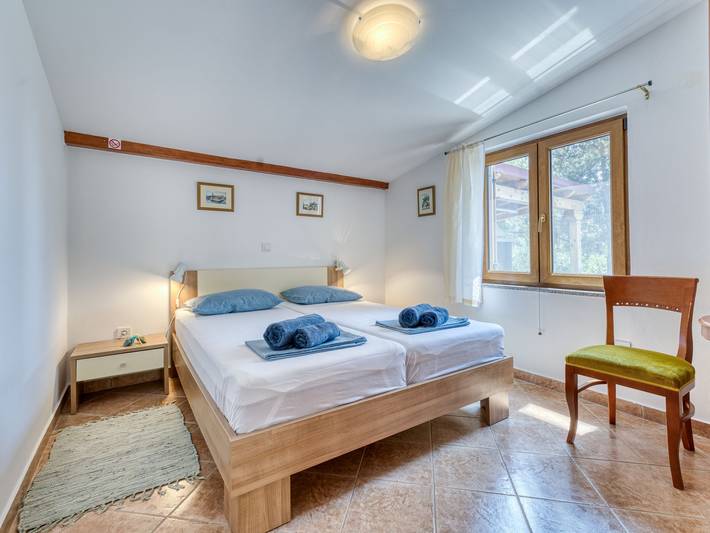 Ferienhaus für 5 Personen, mit Terrasse und Garten auf Rab - 4