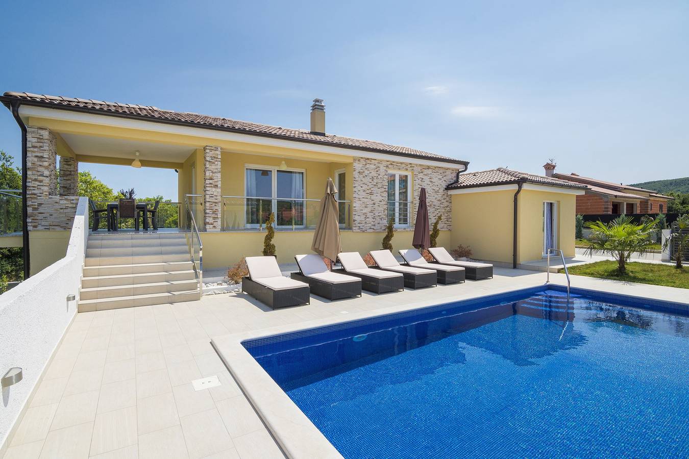 Villa Land with Private Pool in Labin, Ostküste Istrien