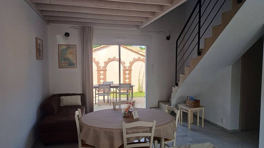 Gîte pour 4 personnes, avec jardin ainsi que vue sur le lac et terrasse à Saint-Viaud - 4