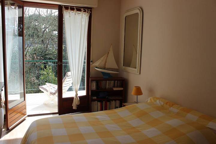 Gîte pour 6 personnes, avec terrasse dans Plage Benoît - 3