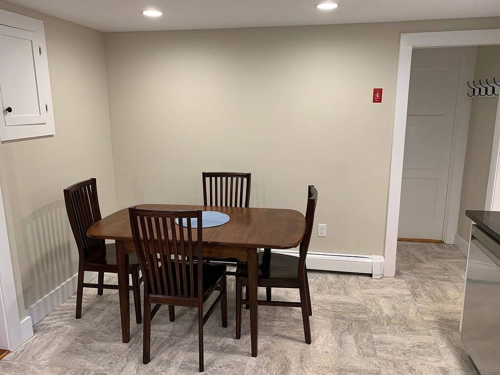 Darling Cape Cottage - Steps from Downtown Harwich Port in Harwich Port, Harwich