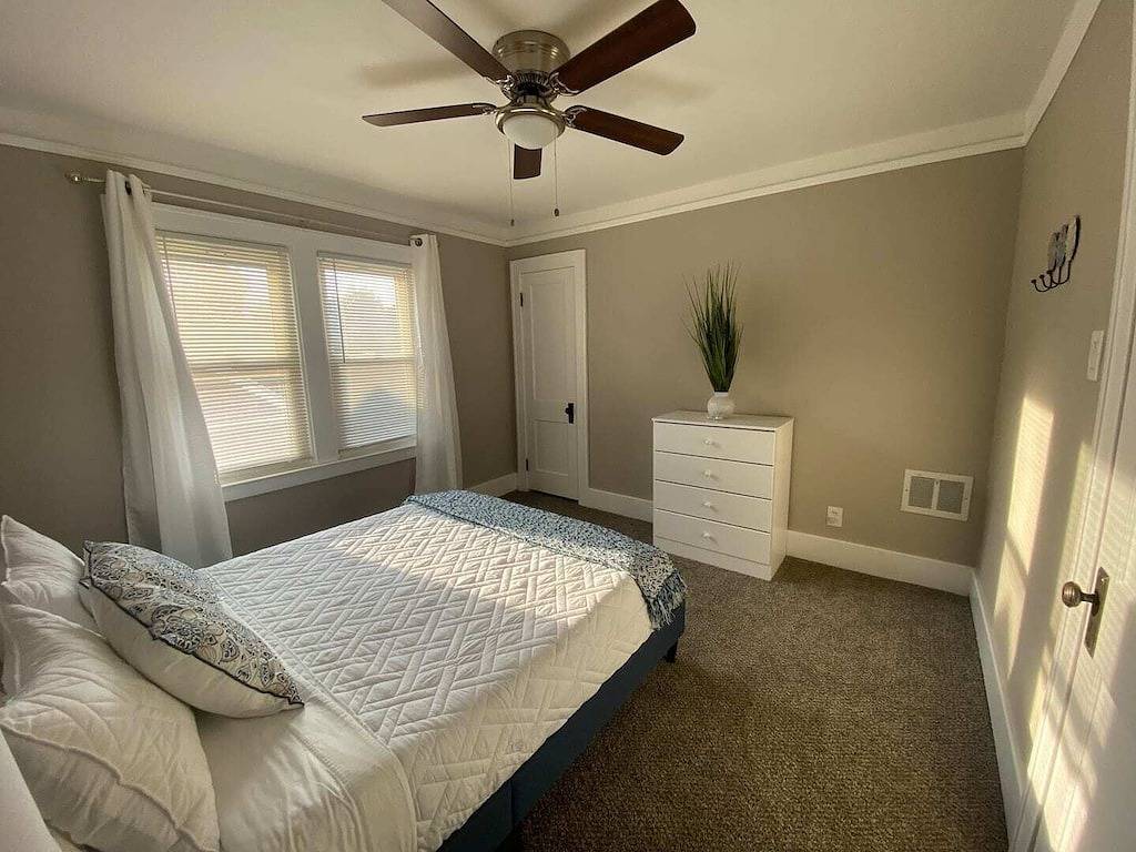 Gorgeous Colonial Home Game-room in basement. in Lake St. Clair