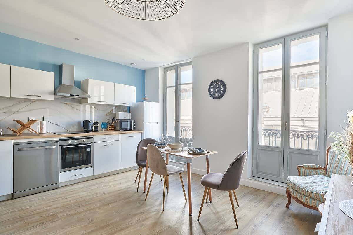 Apartamento entero, Cozy stay facing Les Halles - A/C in Béziers, Côte d'Améthyste