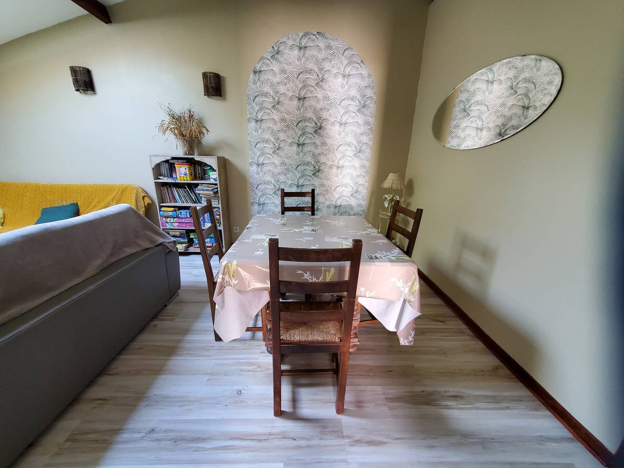 Maison de vacances "Gîte Des Peupliers, Gîte À La Ferme" avec terrasse privée, jardin privé et Wi-Fi in Haut-Loquin, Région de Saint-Omer