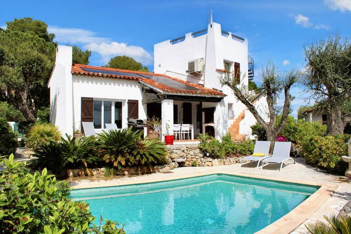 Gîte pour 6 personnes, avec piscine