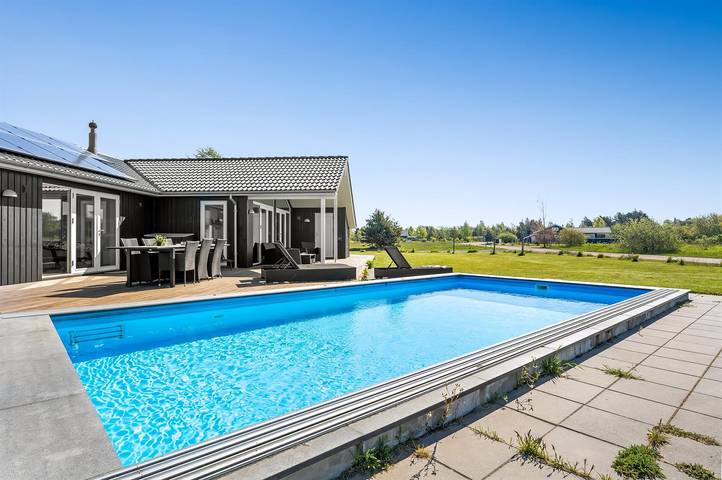 Ferienhaus für 14 Personen, mit Sauna und Whirlpool sowie Terrasse in Marielyst - 2