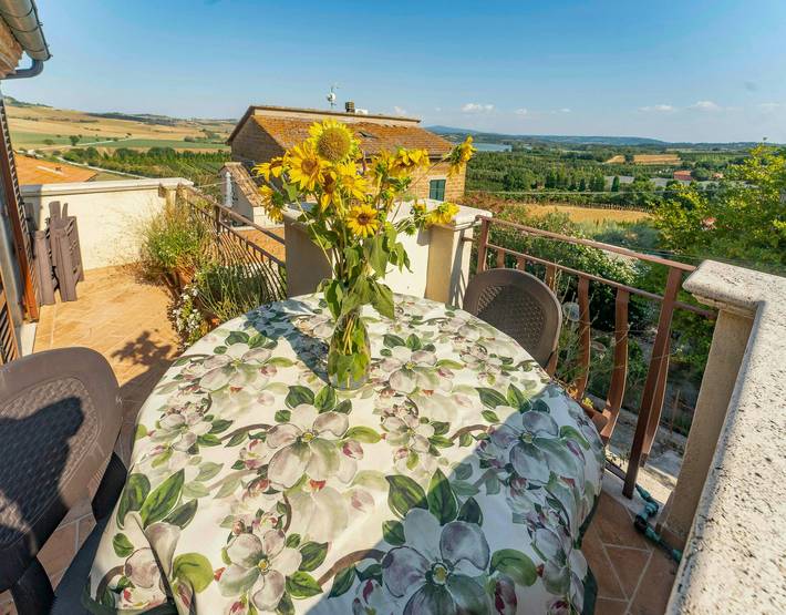 Ganze Wohnung, Turm aus dem 16. Jahrhundert in der Nähe des Chiusi-Sees in Castiglione del Lago, Lago Trasimeno