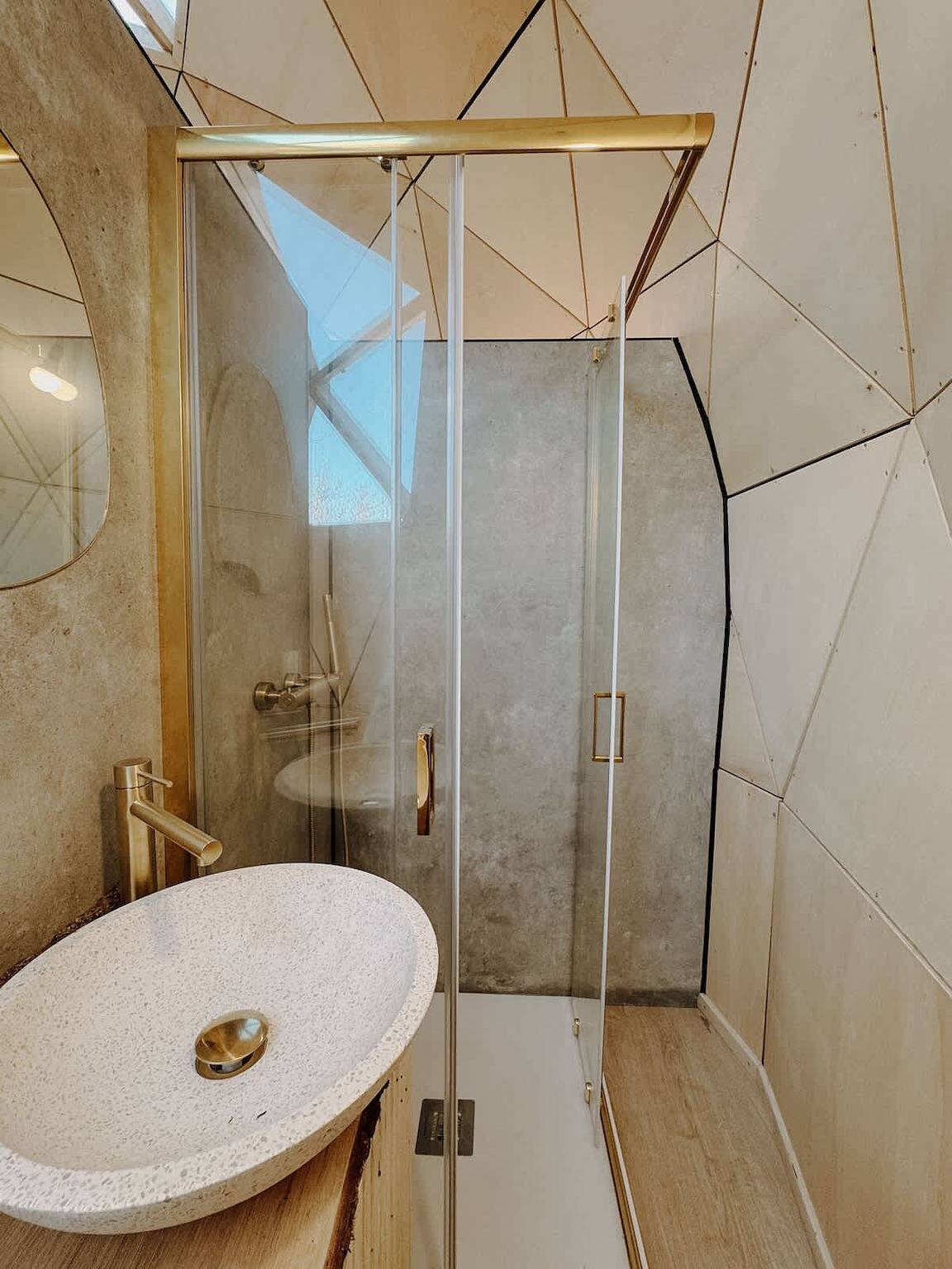 Appartement entier, Logement insolite, Dôme bois piscine-Coeur Cristal in Magalas, Côte méditerranéenne (France)