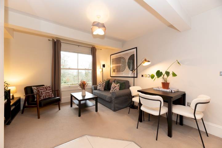 Vacation rental for 3 people in Kingston upon Thames