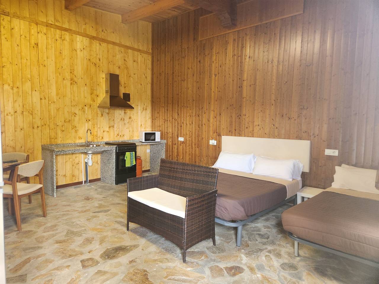 Chambre 'Jardín Habitación Triple B' avec piscine privée, terrasse et jardin partagés in Monforte de Lemos, Province de Lugo