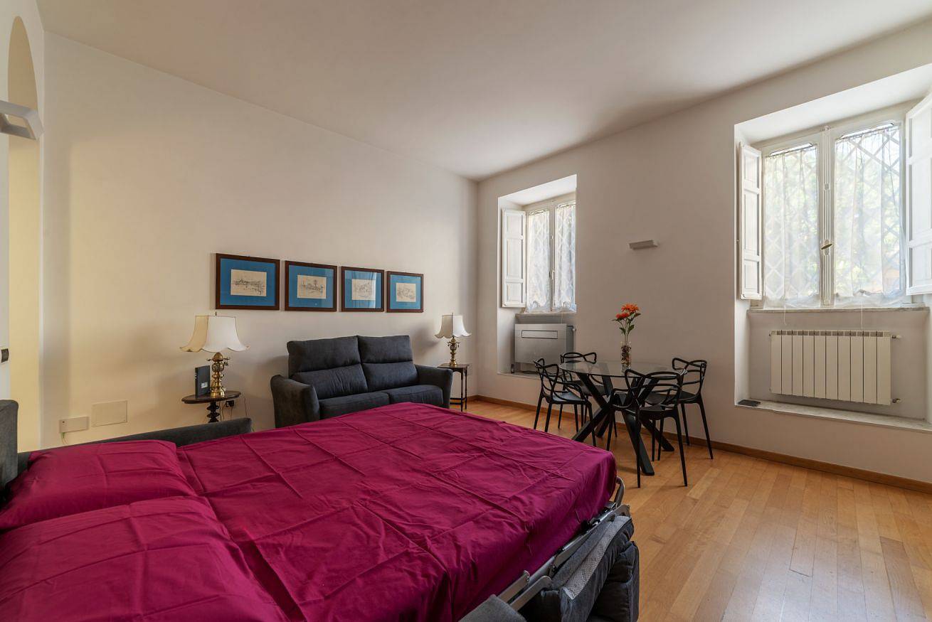 Entire apartment, Castel Sant'Angelo & Città del Vaticano Flat in Vatican, Rome Province
