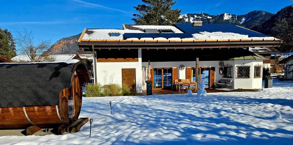 Chalet für 8 Personen, mit Sauna und Garten sowie Ausblick, mit Haustier in Unterwössen