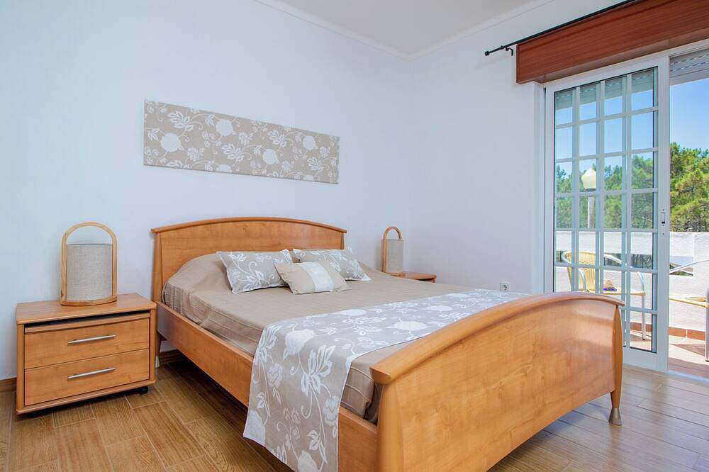 Spacious 4 bed villa, swimming pool, games room, 150m from the beach - 109964/Al in Castro Marim, Faro Distrikt