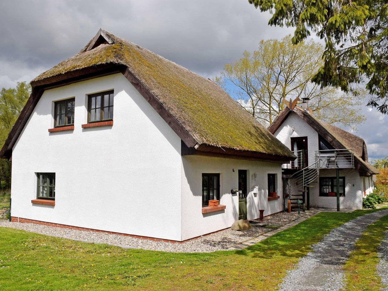 Ganze Ferienwohnung, Ferienhaus und -wohnung unterm Reetdach in Woorke - Ferienhaus unterm Reetdach in Woorke in Patzig, Rügen