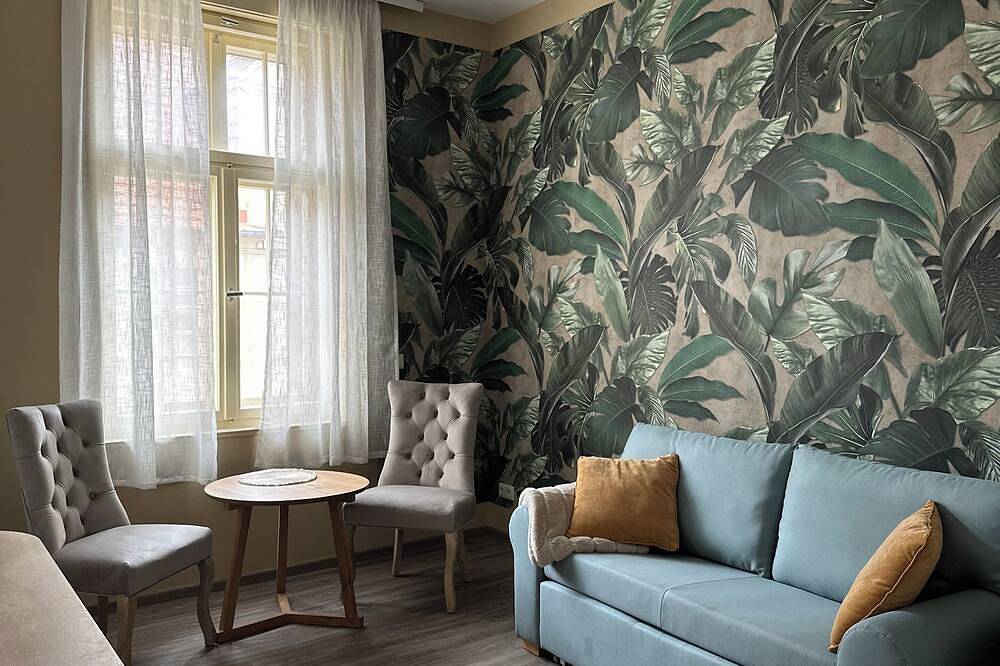 Ganze Wohnung, Villakrocker – Elberadweg trifft Wandkunstwerk in Burg (Magdeburg), Burg bei Magdeburg