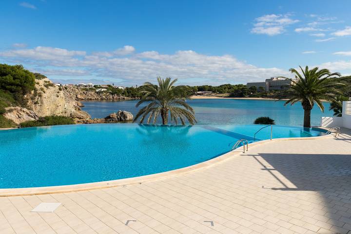 Appartamento per 2 persone, con Balcone e Idromassaggio nonché Giardino a Arenal d'en Castell
