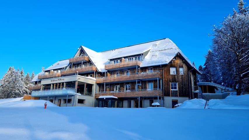 Hotel für 2 Personen, mit Balkon/Terrasse und Terrasse sowie Garten und Sauna in Münstertal