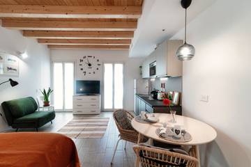 Apartment for 2 People in Como, Lake Como, Photo 1